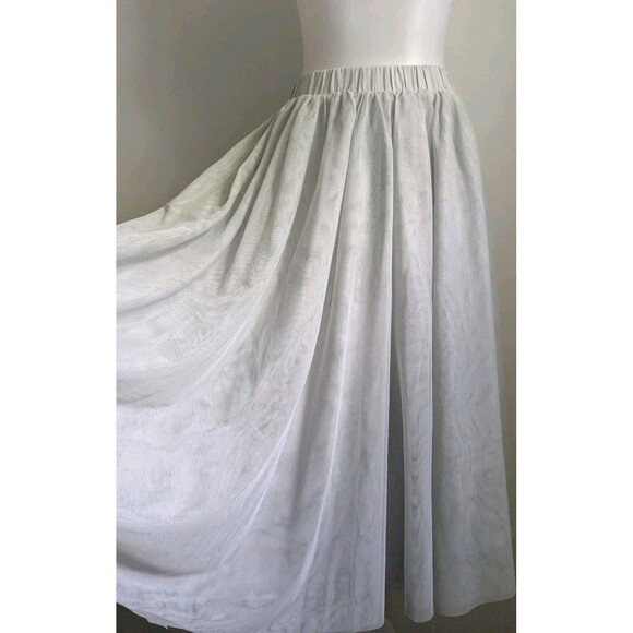 Tantrums Dresses & Skirts - NWT Gray Tulle Midi Skirt Sheer Mesh Fairycore Whimsy M Pull On Balletcore Boho